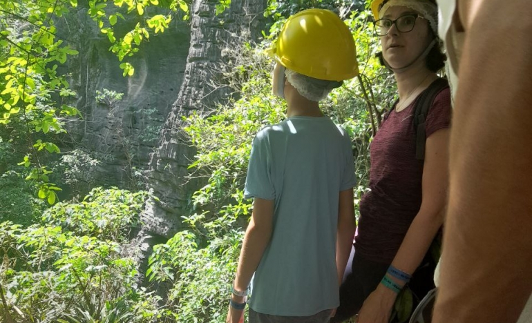 CAMINHADA PELO CIRCUITO LAPINHA